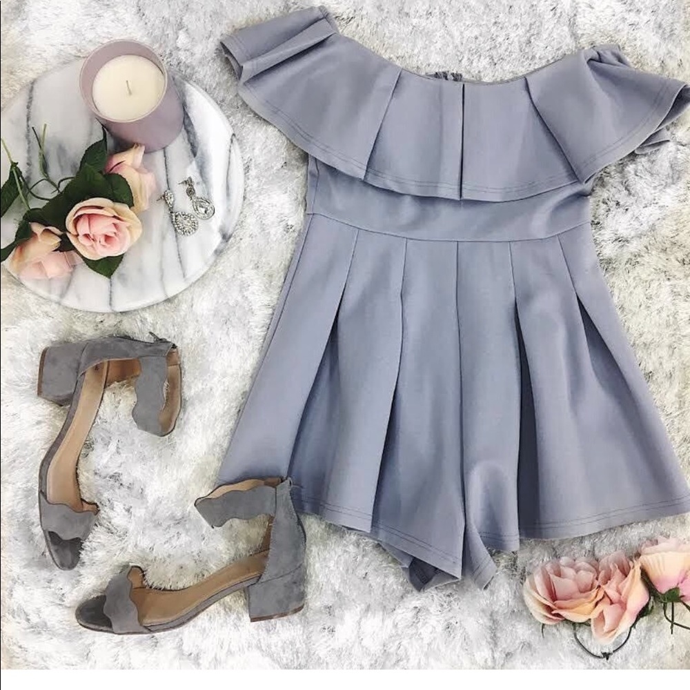 Off shoulder purple pleated romper